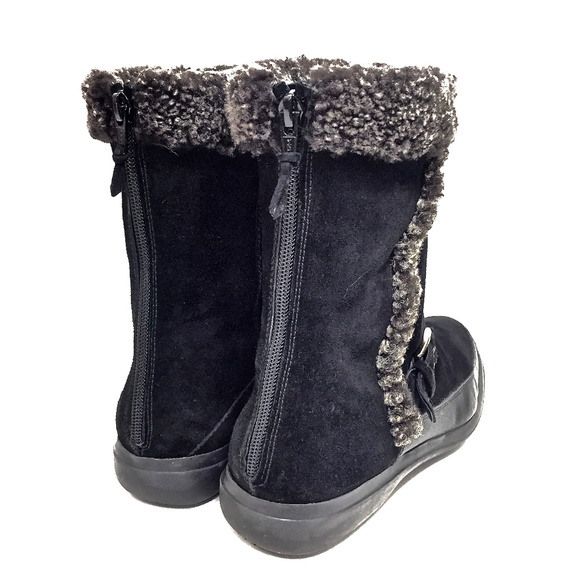 - SOLD - Stuart Weitzman Black Shearling Boots - Picture 6 of 8